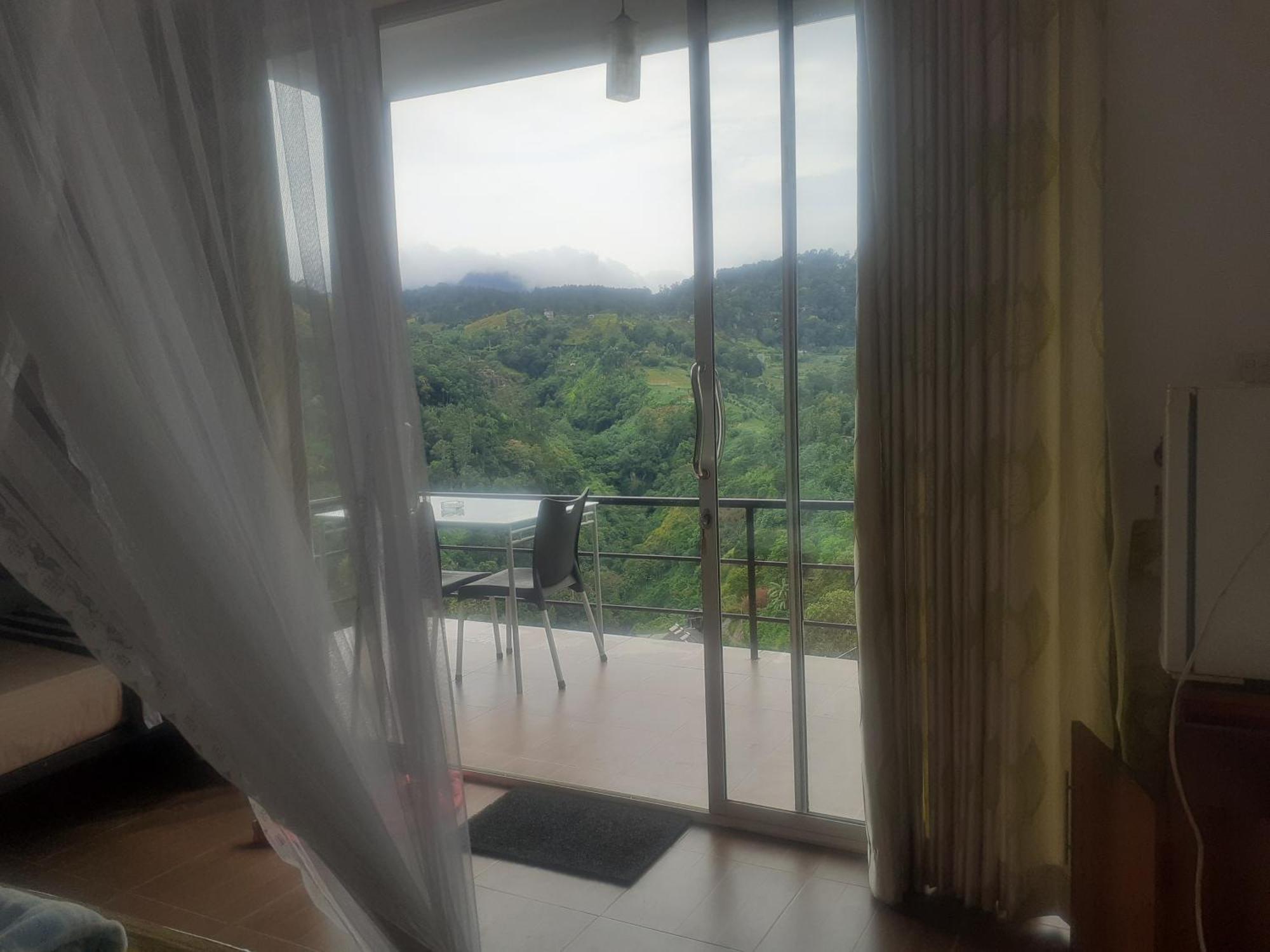 Bed and Breakfast Ella Floating View Exterior foto